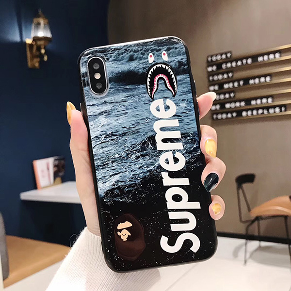 シュプリームiphonexs Xrケース サメ柄 Supremeアイフォンxs Maxカバー レディース メンズ Iphonexケース ブランド