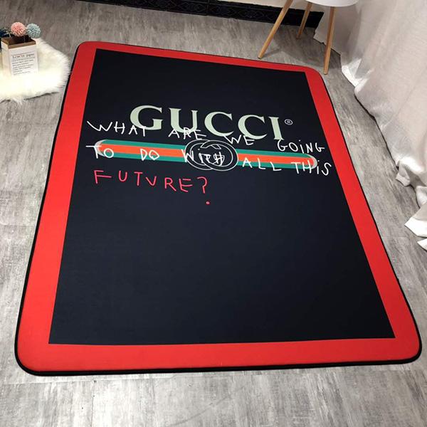 GUCCIラグマット