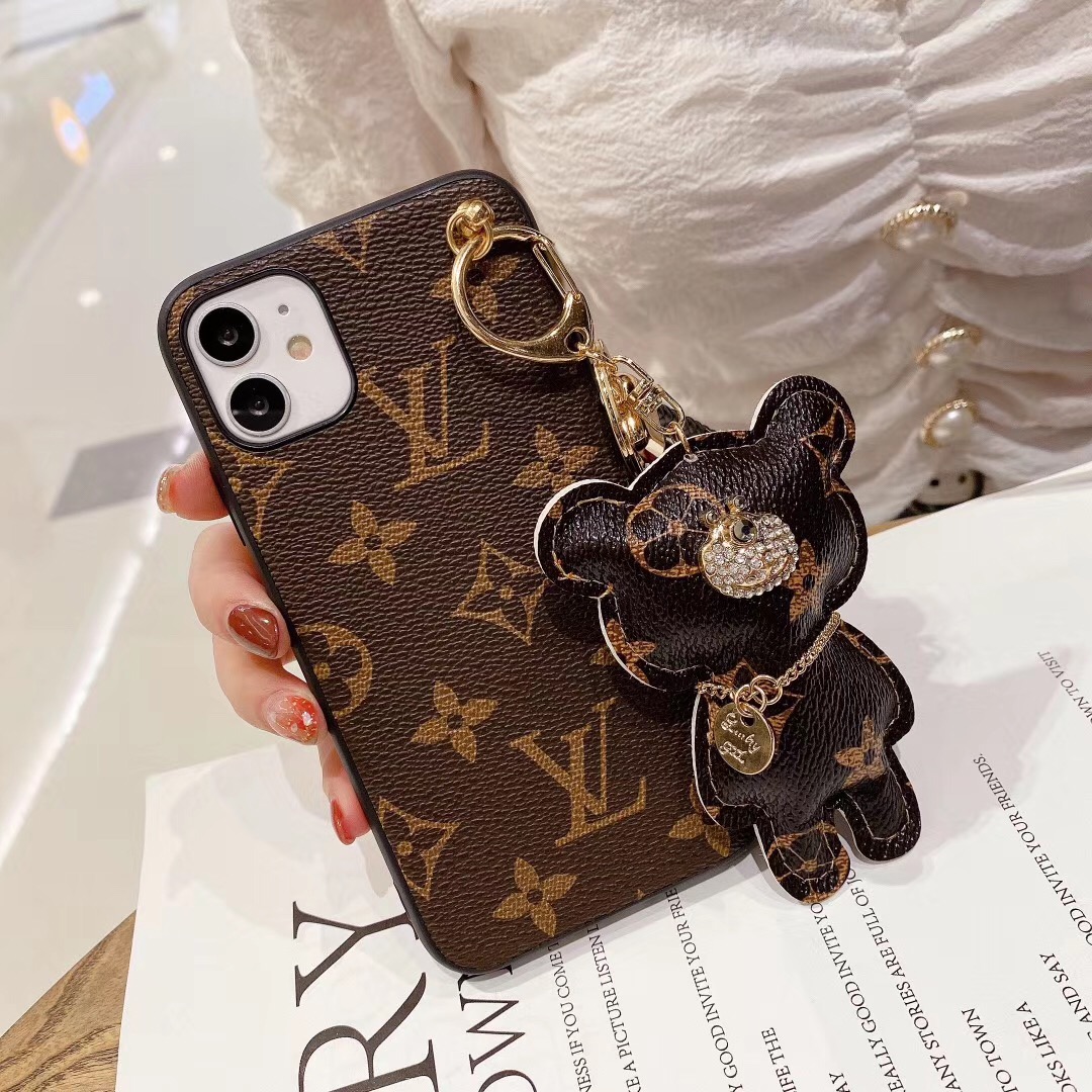 LOUIS VUITTON - ルイヴィトン 携帯電話ケース M81087の+inforsante.fr