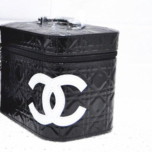 CHANEL シャネル　メイクボックス