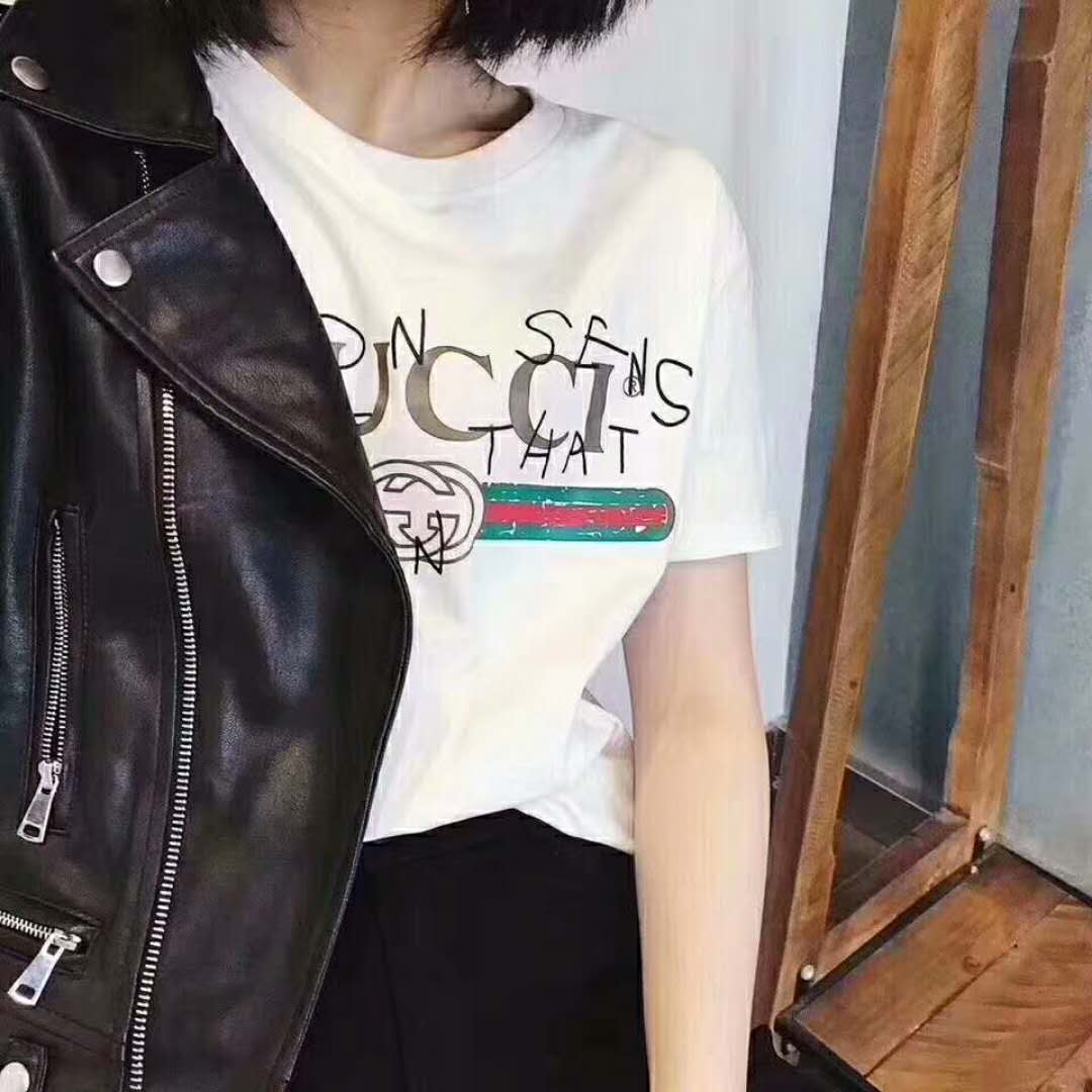 グッチ半袖Tシャツ レディース ブランドコピー 夏 オシャレ綿100％ GUCCI カットソー トップス カジュアルシャツ コーデ プリント  オリジナル 送料無料