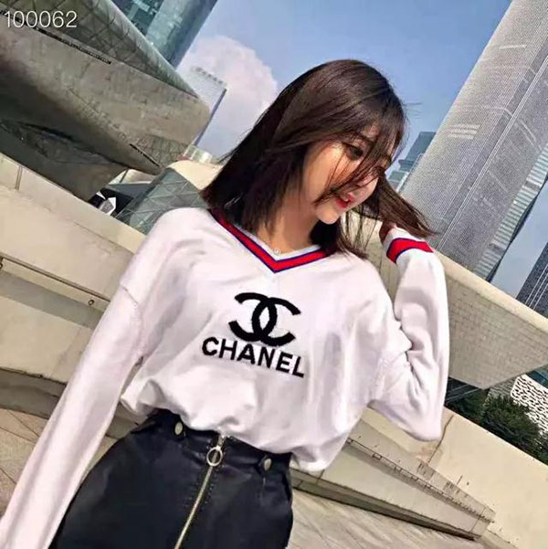 シャネルニット Vネックセーター レディース ブランド chanel