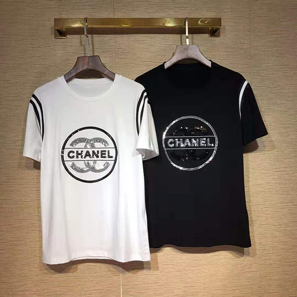 CHANEL半袖 男女兼用 シャネルｔシャツ おしゃれ 半袖 夏 トップス カジュアル ブランドコピーTシャツ コットン 人気 黒 白 きらきら衣装  ゆったり 光沢 通勤 丸首