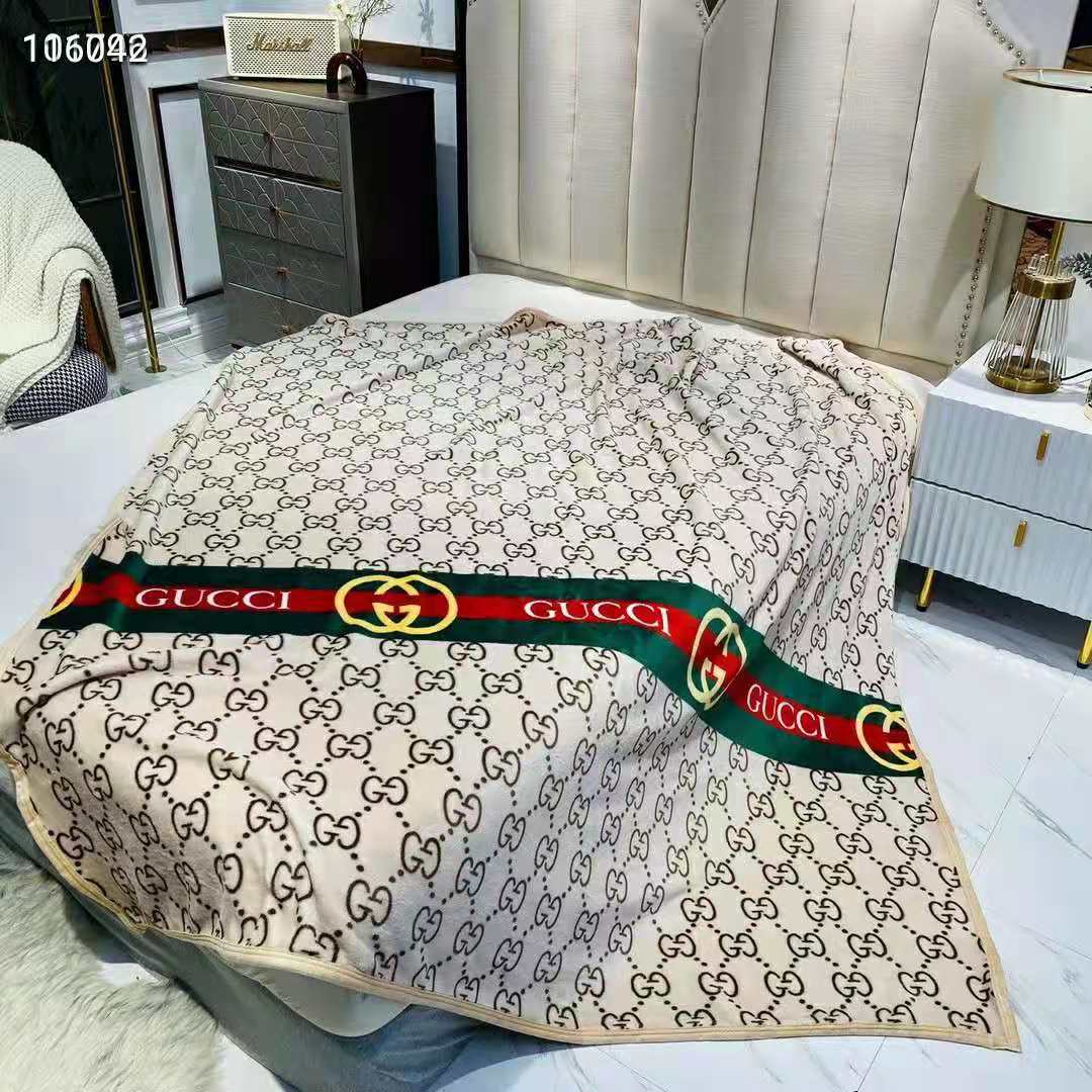 GUCCI 大型ブランケット-